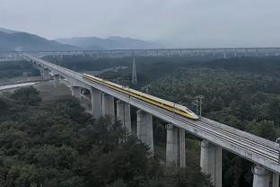 阿雷奥拉：我们正在把西汉姆推向队史最高舞台，希望再拿冠军